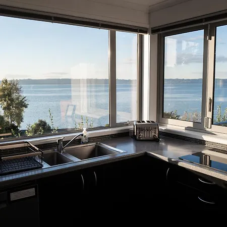 Rotorua Serenity Lakeview Retreat