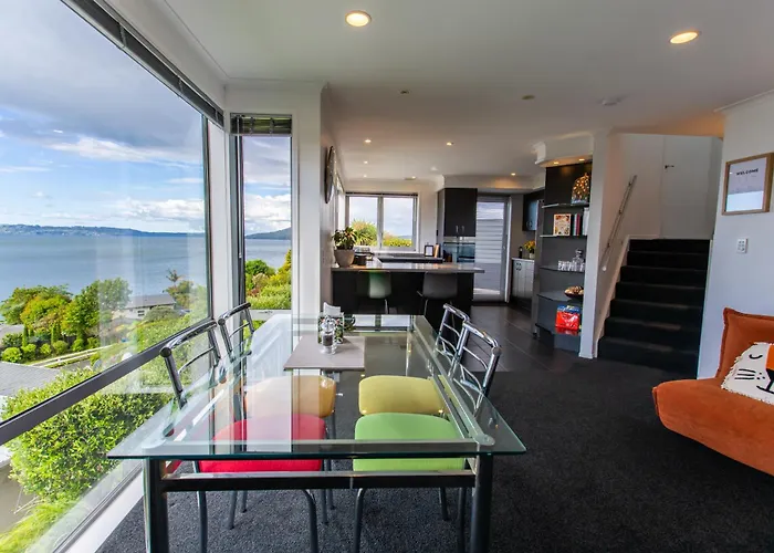Serenity Lakeview Retreat * Rotorua