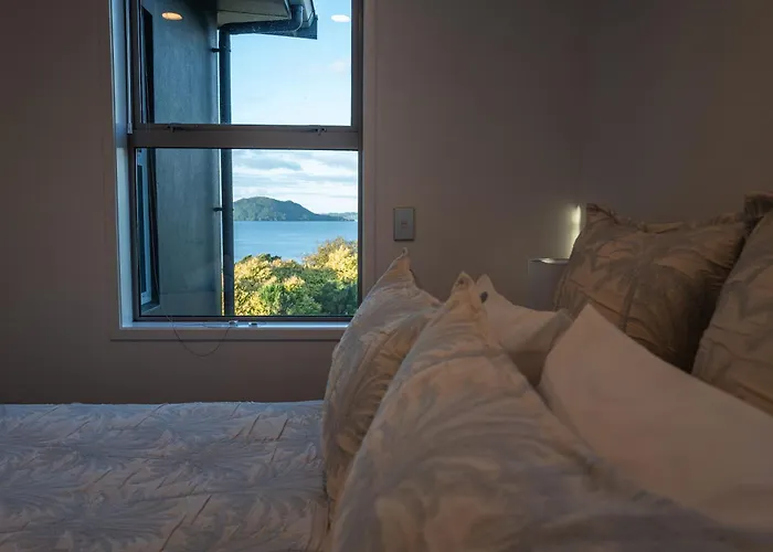 Serenity Lakeview Retreat