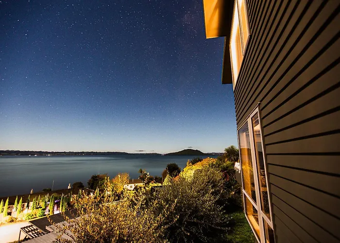 Serenity Lakeview Retreat Сasa de vacaciones Rotorua